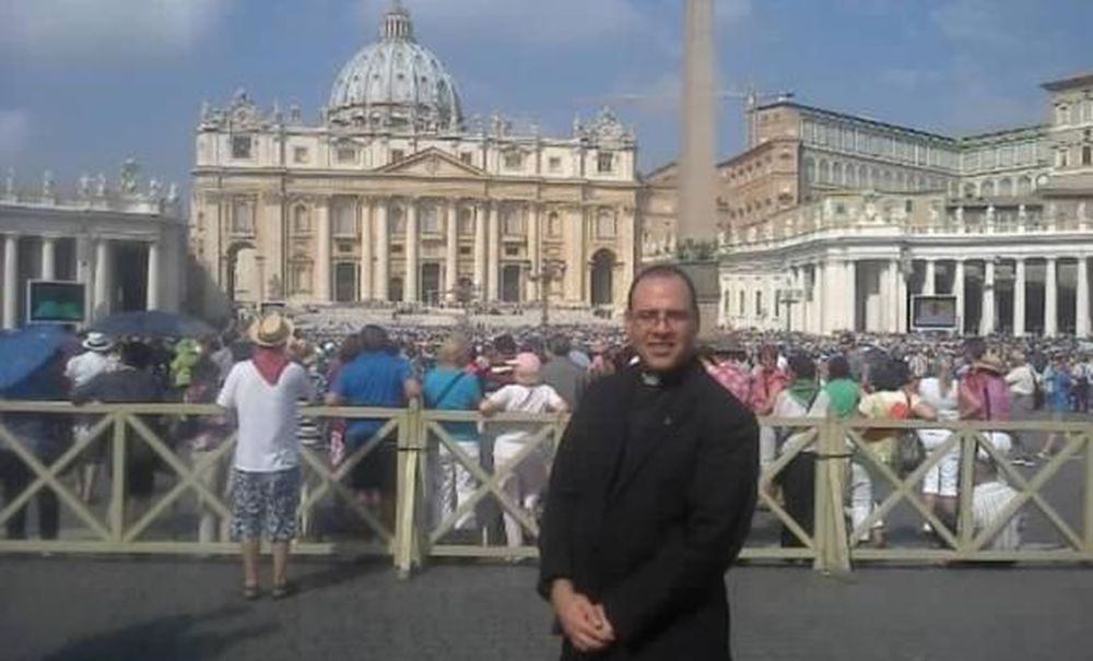 Es sanjuanino, se ordenó en Italia y vendrá a dar una misa