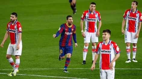 Dos goles de Messi para encaminar el cómodo triunfo de Barcelona ante Alaves