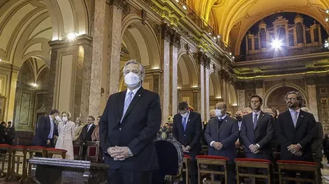 El cardenal Poli evitó pegarle a Alberto en un Tedeum light