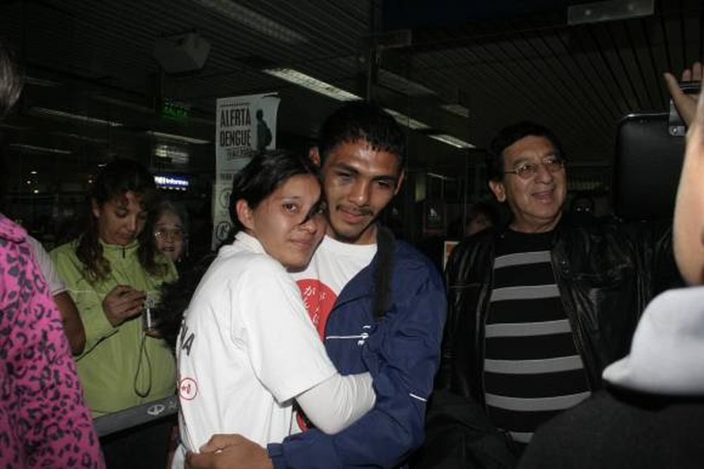 Mauricio Muñoz tuvo un gran recibimiento en su tierra