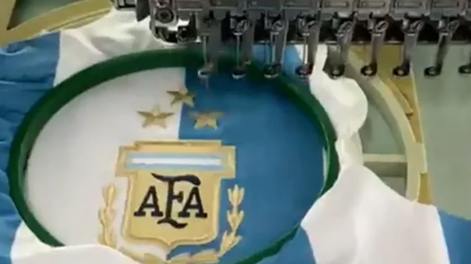 Los detalles de la nueva camiseta de la Selección argentina con las 3 estrellas