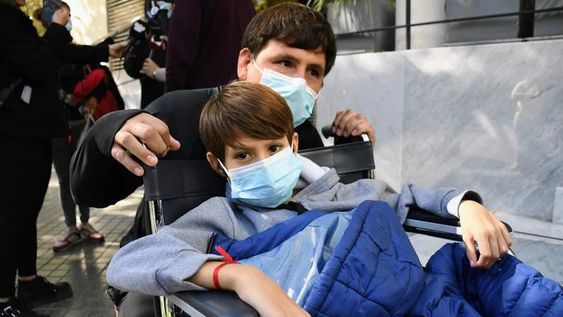 Tras el trasplante, el nene con hepatitis vuelve a casa