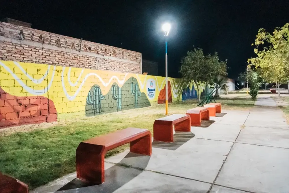 Inauguraron refacciones en una plaza de Rawson