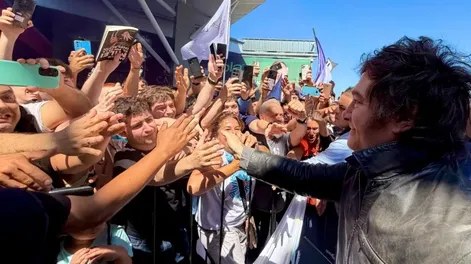 Por incidentes entre militantes, Javier Milei suspendió una caminata de campaña en Santa Fe