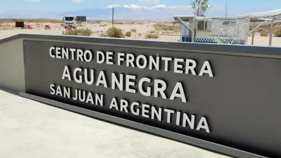 Paso de Agua Negra.-