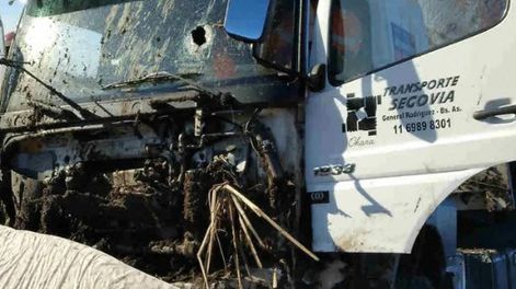 Quiso esquivar un piquete, lo apedrearon y falleció