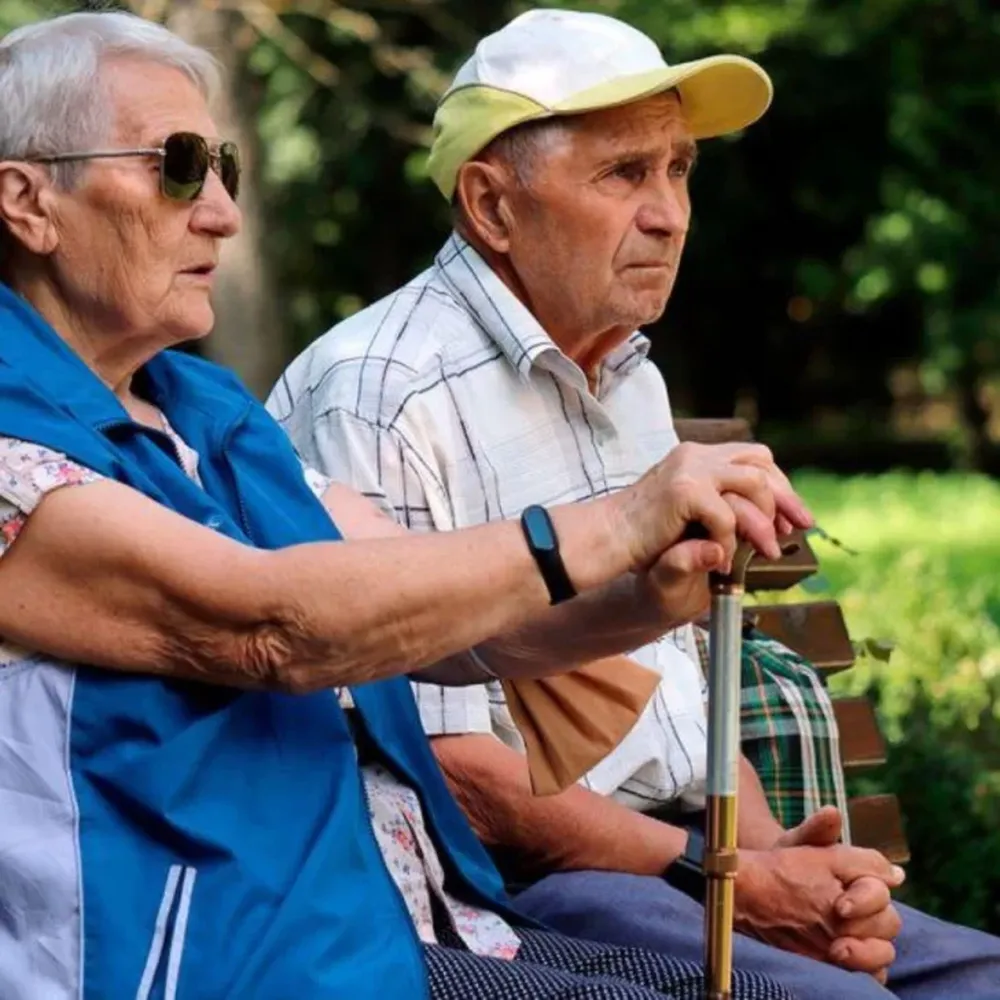 El Gobierno anunció que las jubilaciones y pensiones de abril se pagarán en dos tramos