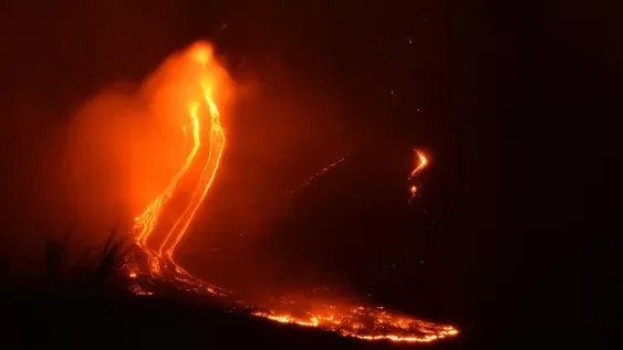 Alerta en Italia por la erupción del volcán Etna