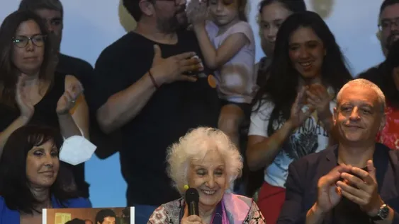 Abuelas sumó otro nieto recuperado y ya son 131