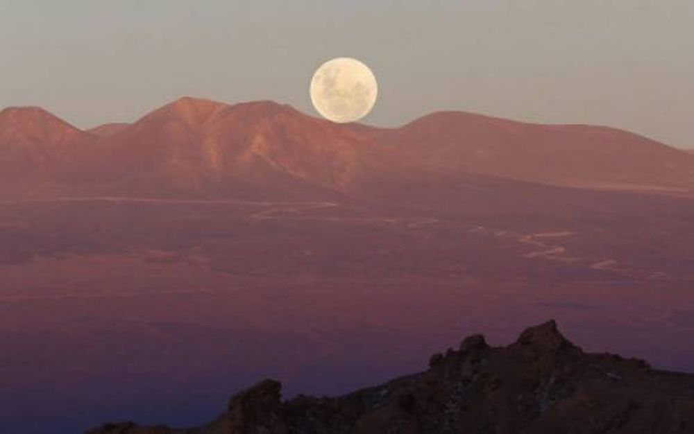 La Luna se dejó tocar