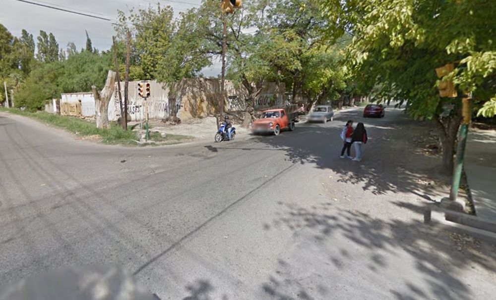 Ladrones entran a una casa por una ventana y roban aparatos, 30.000 pesos y 500 dólares