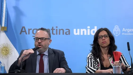 El Gobierno lanzó la canasta escolar con precios cuidados