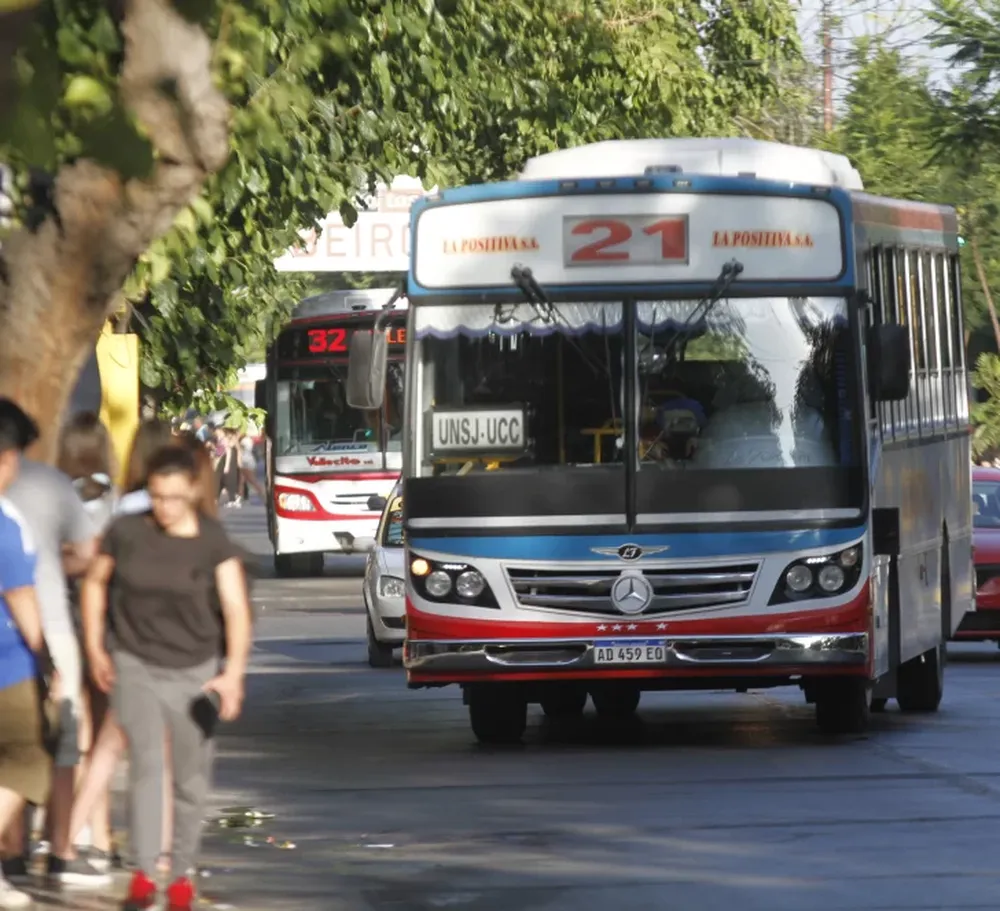 Cómo funcionan los servicios en San Juan este lunes feriado nacional