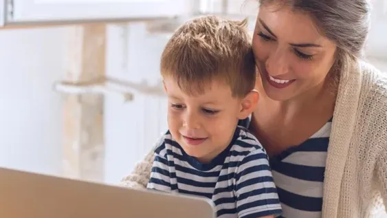 La maternidad en la Era Digital