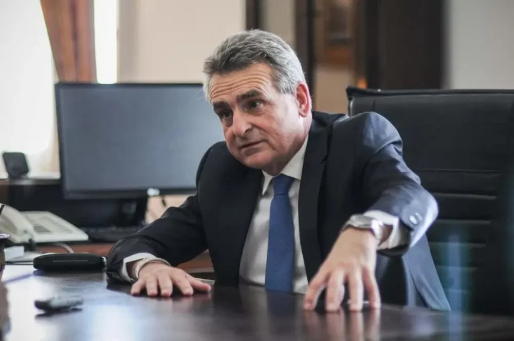 Rossi: “Los cambios tienen por objetivo preservar la fotografía del viernes”