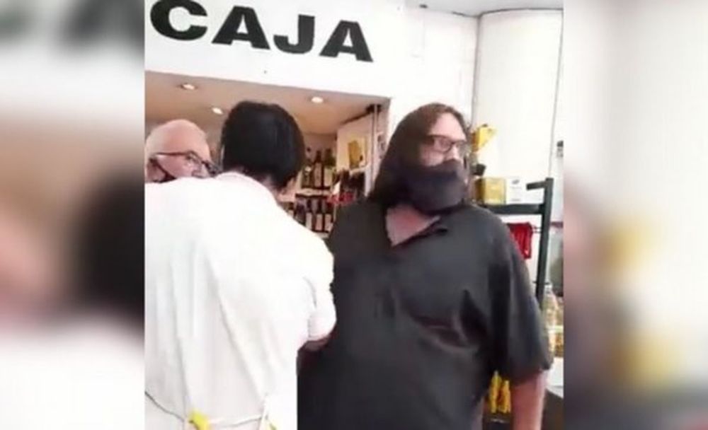 Agredieron y escracharon a Roberto Baradel en un comercio de Mar del Plata