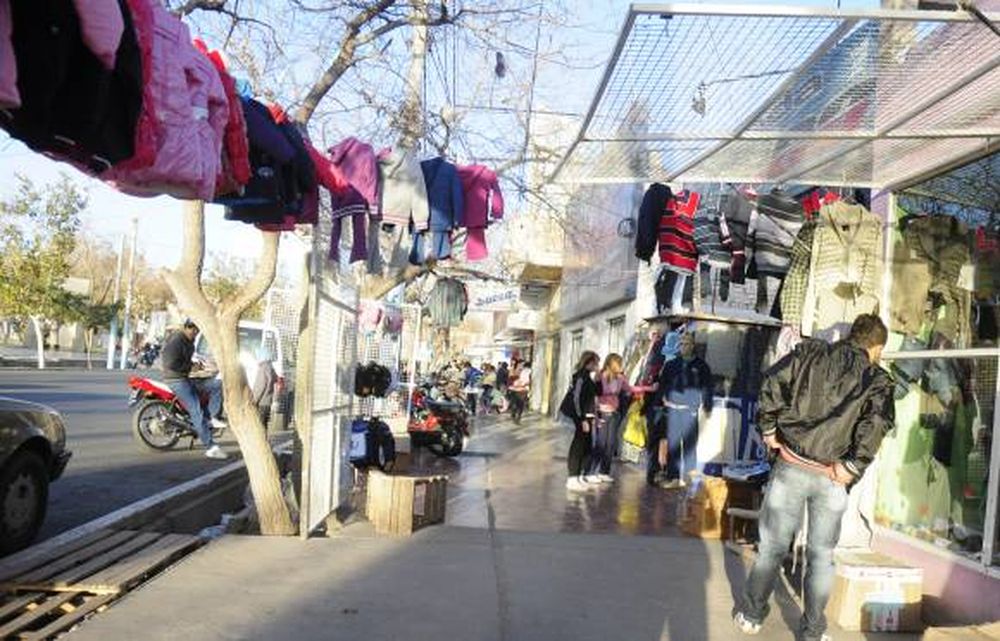 Por bajas ventas, Rawson y Capital organizan outlets