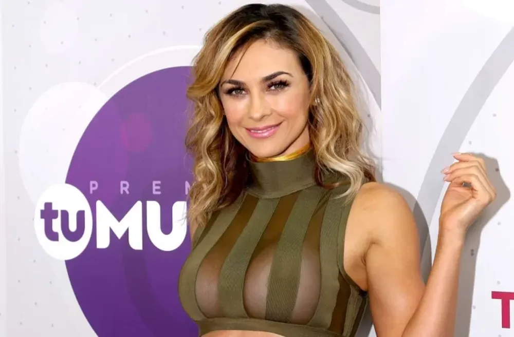 ¡Aracely Arámbula movió la colmena! La mamá de los hijos de Luismi se bañó en miel