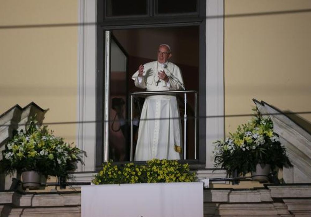 El Papa defiende a inmigrantes