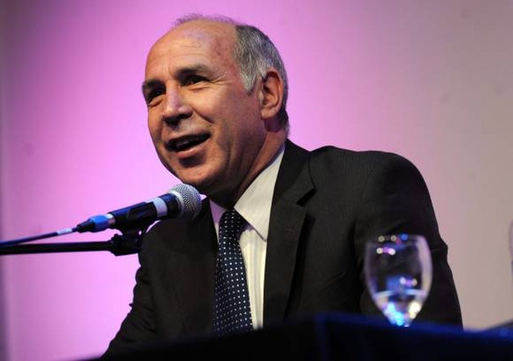 Lorenzetti: fuerte  reclamo ambiental