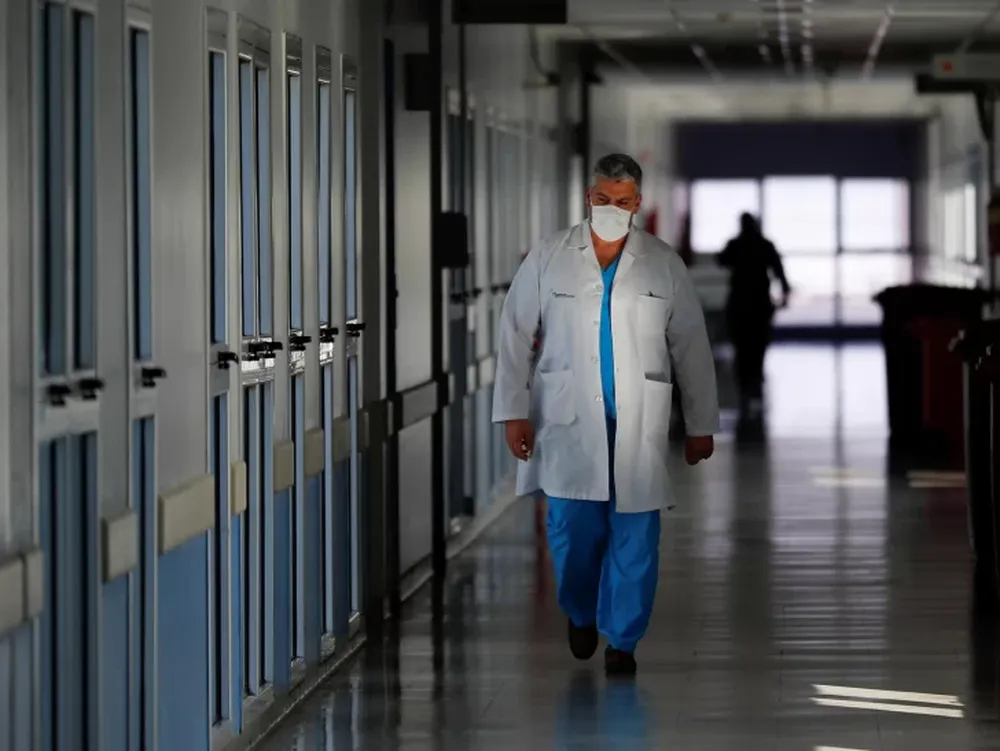 Confirmaron 704 nuevos casos de coronavirus en el país y 12 muertes