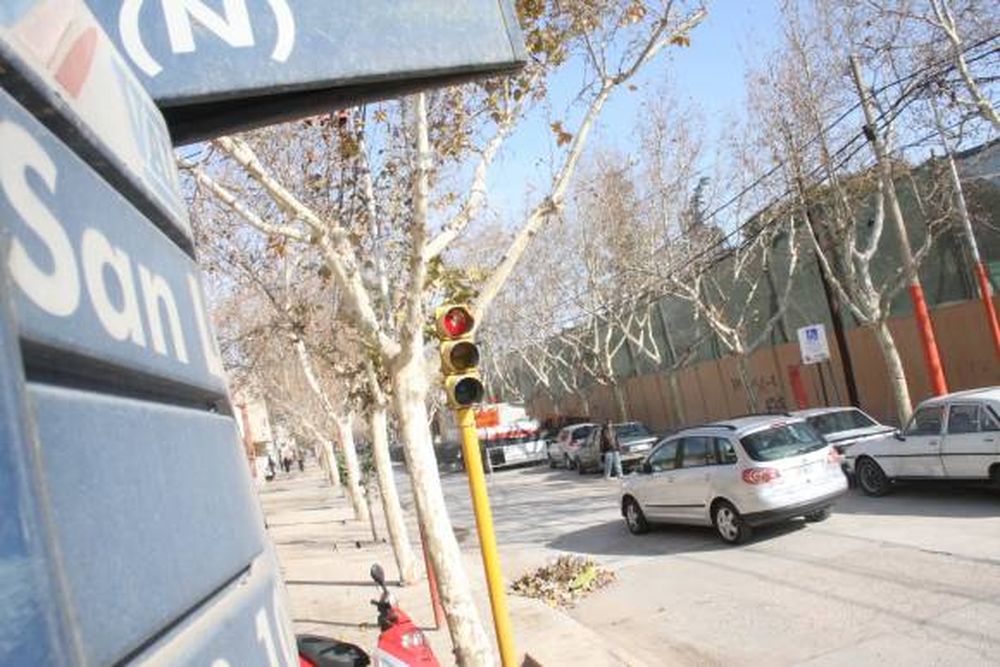 Cloacas: tras 19 meses de corte, abrieron la San Luis