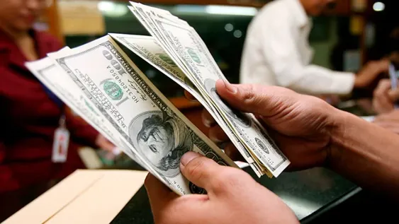 Por el clima electoral, el dólar aumentó 34 centavos y se acercó a los $46