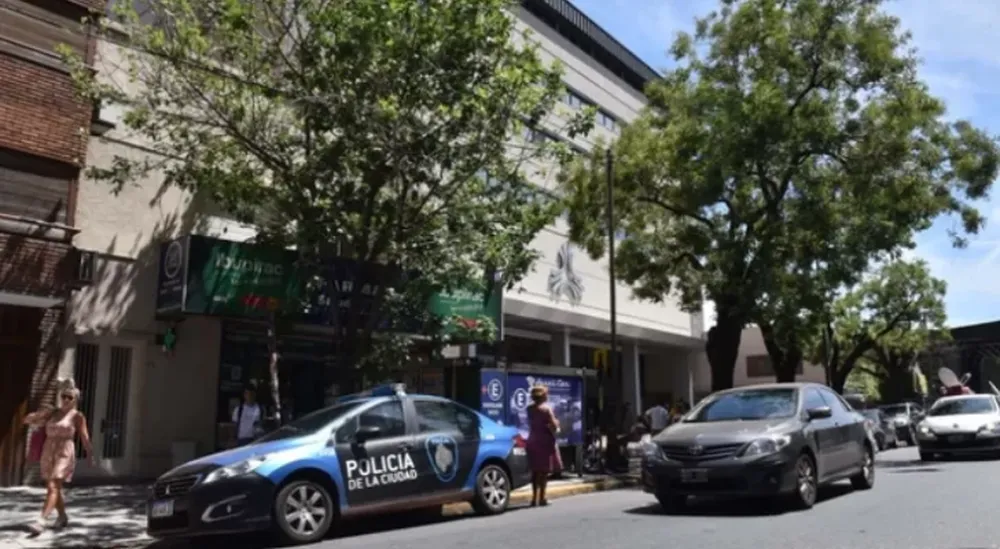 Allanaron el Sanatorio de la Trinidad por la muerte de Débora Pérez Volpin
