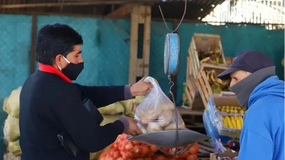 Por el Covid y lo estacional, fluctúan los precios de las frutas y verduras