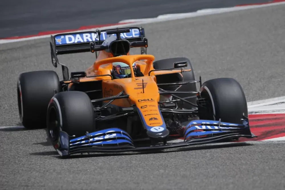 El australiano Ricciardo dominó los primeros ensayos de la F-1 en Bahrein