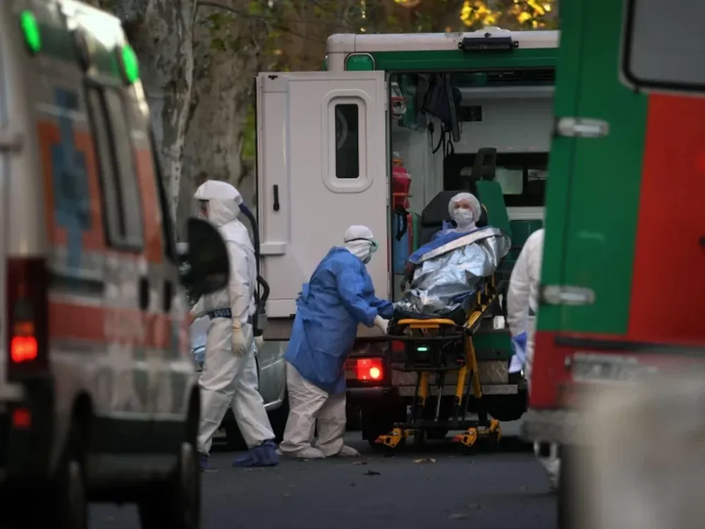 En las últimas 24 horas, hubo 174 muertes y 9.838 casos de coronavirus