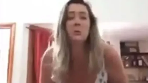 Una maestra enfureció a un grupo de madres por una polémica frase