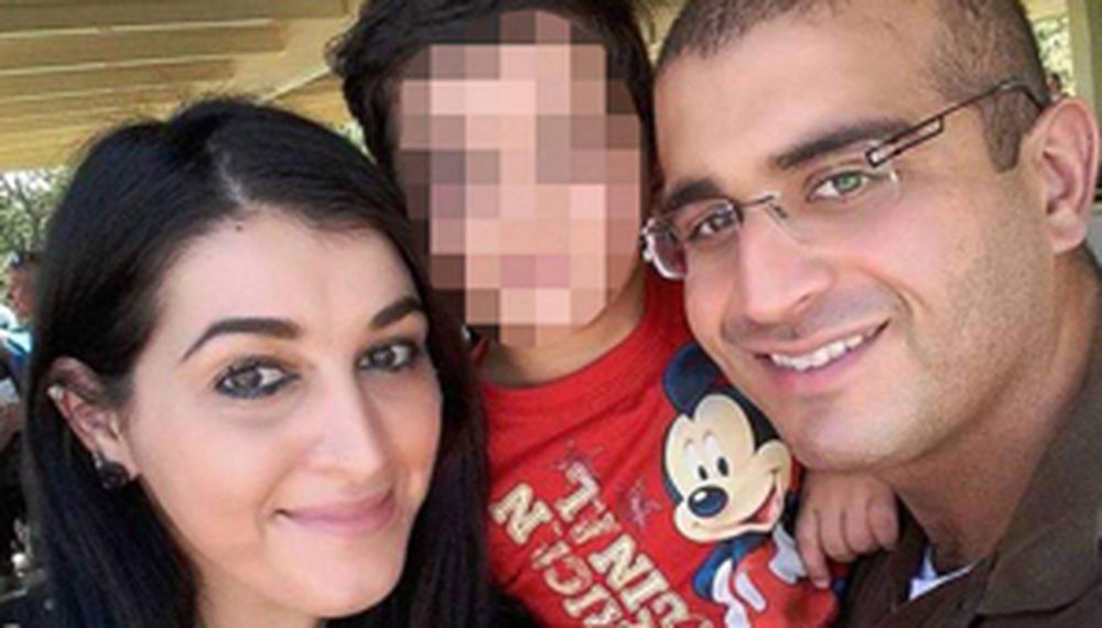 La esposa del asesino de Orlando lo acompañó a comprar municiones