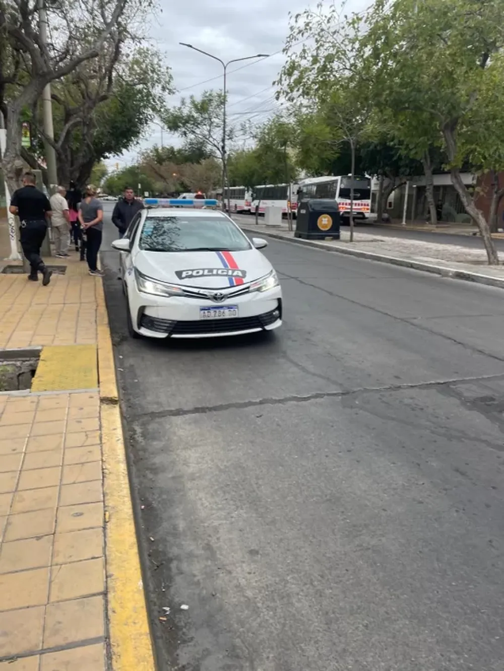 Camioneta atropella a un menor en Avenida Libertador y huye del lugar