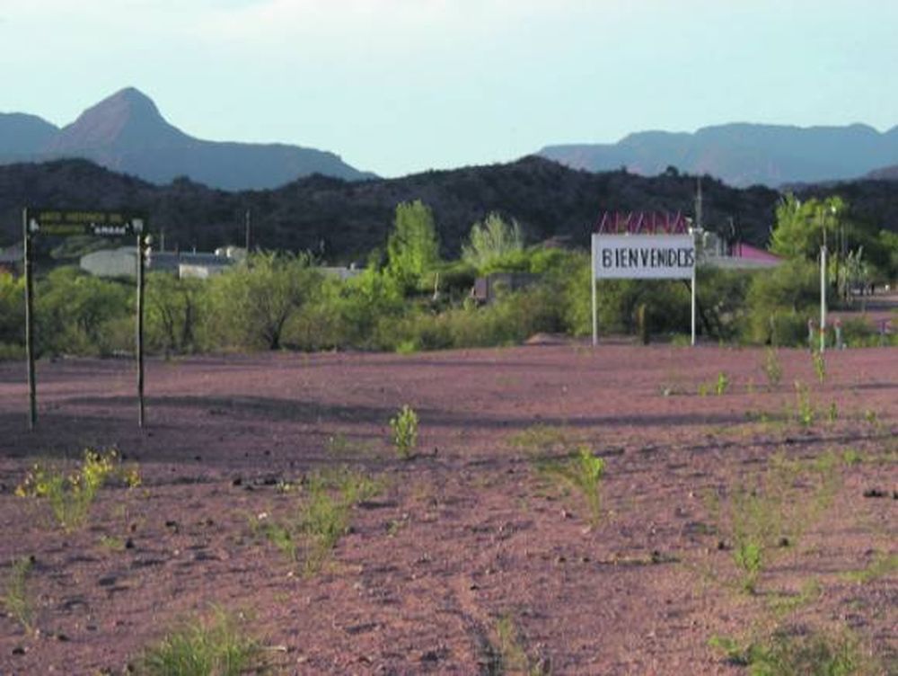 La Rioja: bautizaron una escuela como “Mis Montañas Mineras”