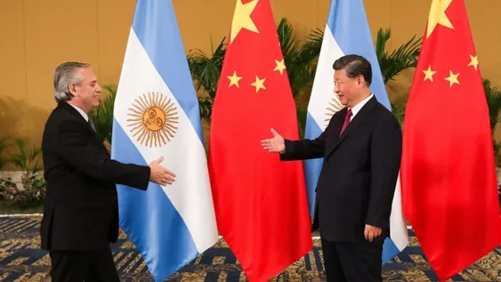 Fernández sufrió en Bali gastritis erosiva con signos de sangrado