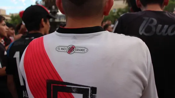 Los hinchas de River festejaron la ‘Copa Eterna’ en San Juan