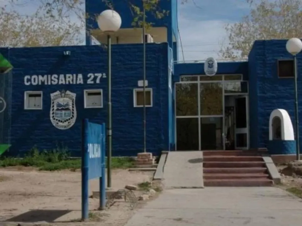 Salió de su casa y le robaron más de 3 millones de pesos y herramientas de su trabajo