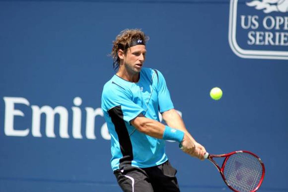 Nalbandian no detiene su paso