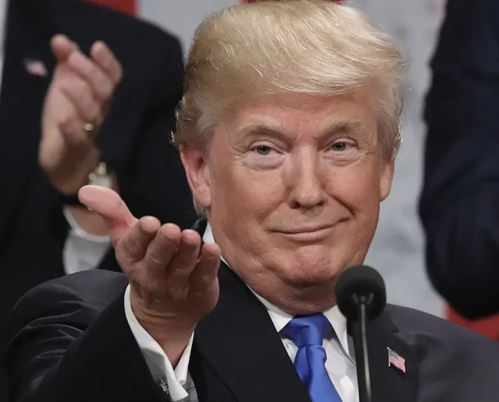 Trump redobla la apuesta y amenaza a China con aplicarle aranceles del 50%