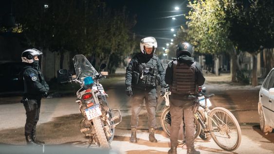En operativos de prevencion realizados este jueves 21 de mayo, la Policía de San Juan aprehendió a 121 personas por contravenciones.