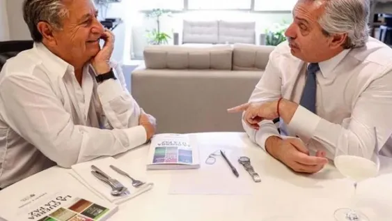 De Duhalde a Alberto: “Tiene que tener 3 o 4 horas para él, para discutir de fútbol”