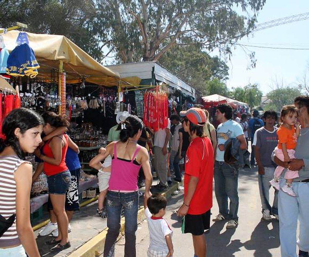 Difunta Correa: echarán a los vendedores ambulantes