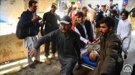 Al menos 56 muertos y casi 200 heridos en un atentado en una mezquita en Pakistán