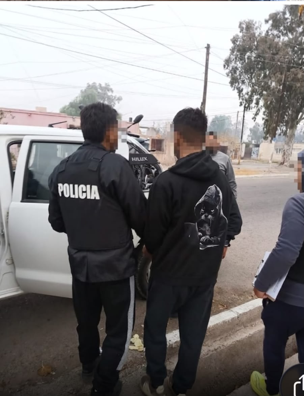 El detendio es un hombre de apellido Carrizo.