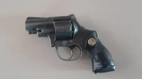 El arma de fuego secuestrada.