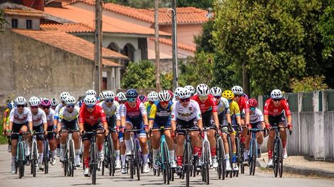 Al frente. El equipo Matos Mobility Flexaco de la sanjuanina Coty Pezzotti dio pelea en Portugal y se prepara para la Vuelta Femenina.