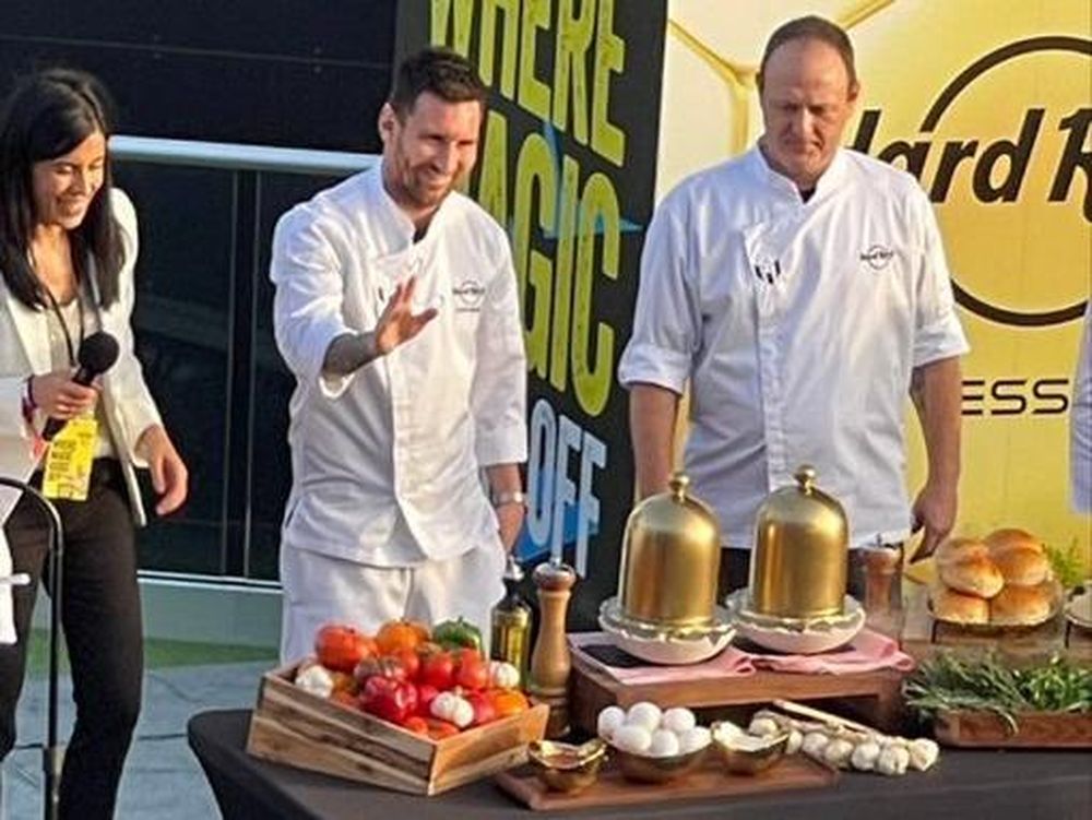 Messi causó furor en Miami al aparecer vestido de chef