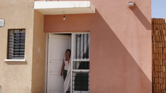 Evalúan si una tía puede quedar a cargo de los hermanos abandonados