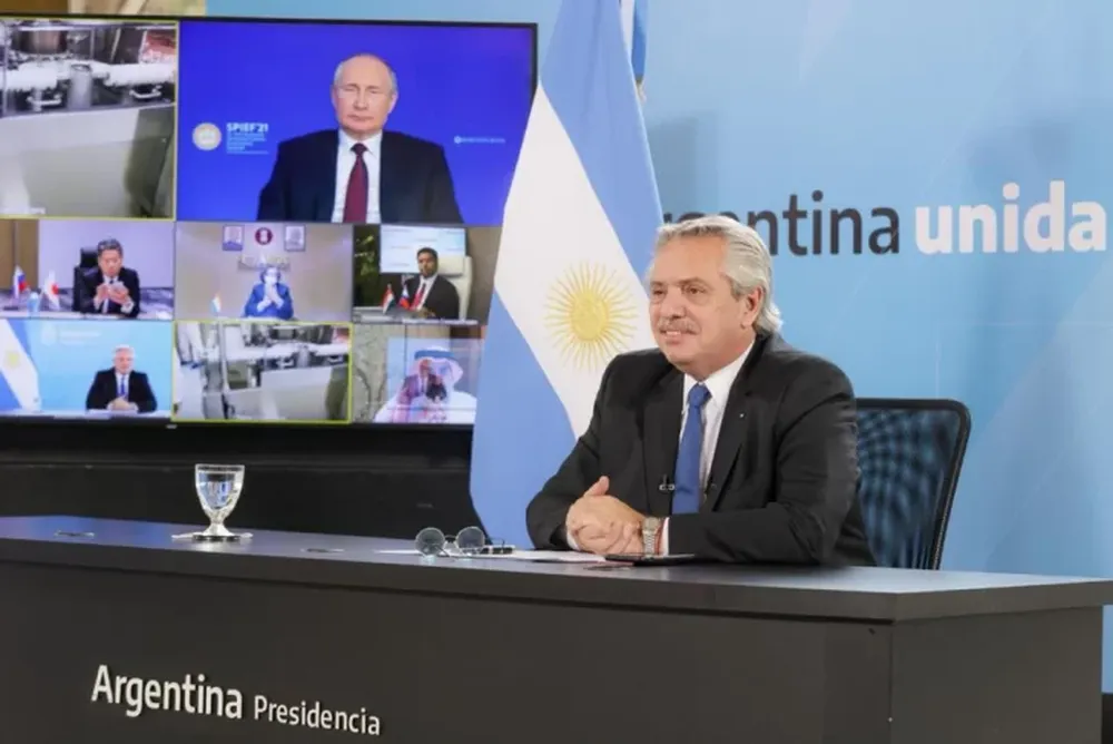 Fernández y Putin anunciaron el inicio de la producción de la vacuna Sputnik V en Argentina
